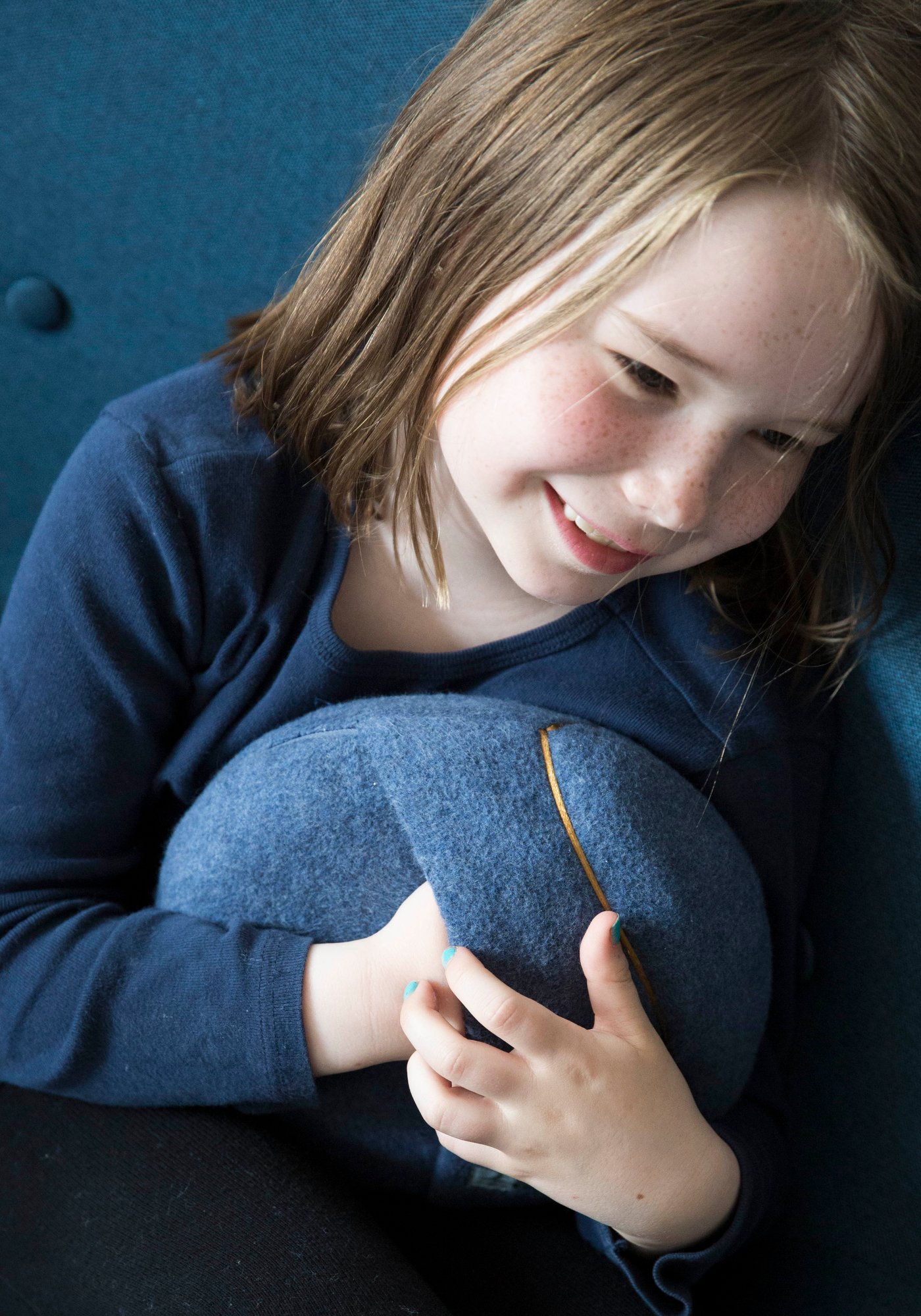 Girl laughing with inmuRELAX2558